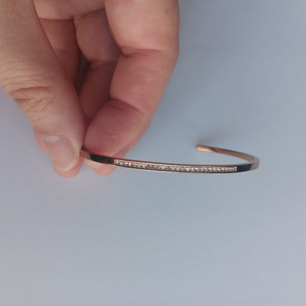 Michael Kors Rose Gold Tone Steel Slim Cuff‎ Bracelet Clear CZ Crystal Elegant